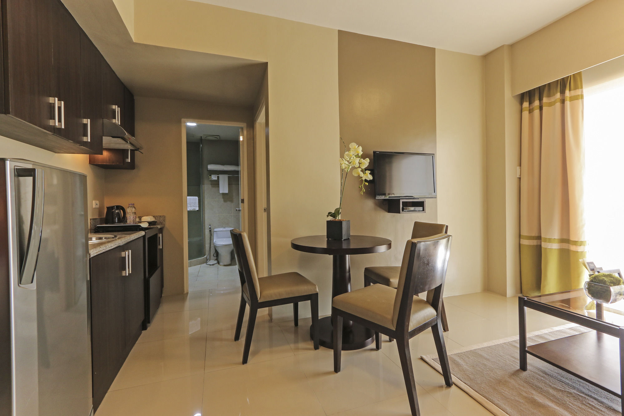 Bellini Suites At Presidio, Lakefront Muntinlupa City Eksteriør bilde