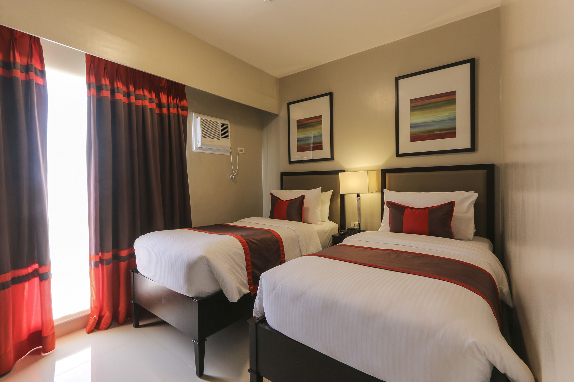 Bellini Suites At Presidio, Lakefront Muntinlupa City Eksteriør bilde